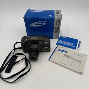 Samsung Maxima Zoom 900 Black Built In Flash 38-90mm Point & Shoot Film Camera
